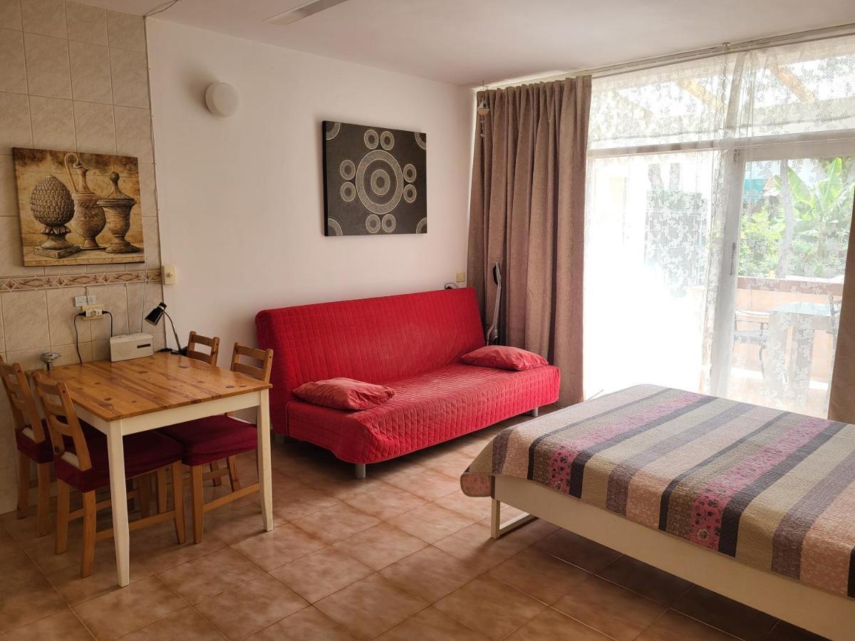 ארונה Studio With Garden מראה חיצוני תמונה