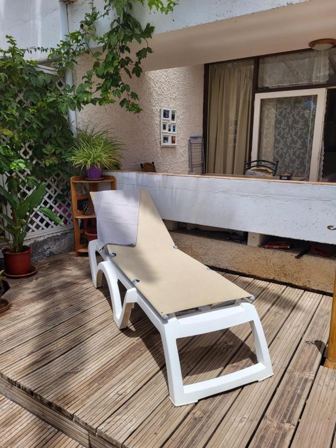 ארונה Studio With Garden מראה חיצוני תמונה
