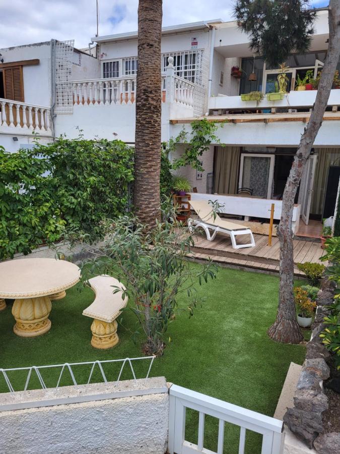 ארונה Studio With Garden מראה חיצוני תמונה